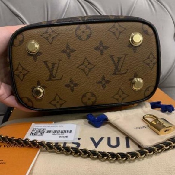 Vanity PM in Reverse Monogram - Picture 5 of 9